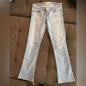 Hollister denim light wash boot cut style jeans, 11R/30W